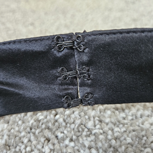 JNY bias cut Embroidered Silk straps Jones New York dress LBD Size 10 - Picture 15 of 16